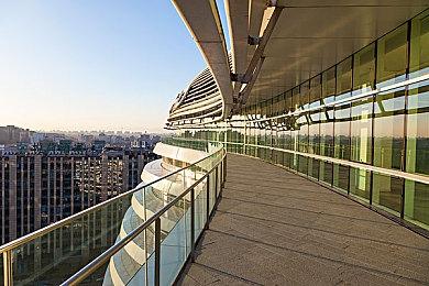 《赛博朋克2077》复古降级版视频 还原世嘉CD风格